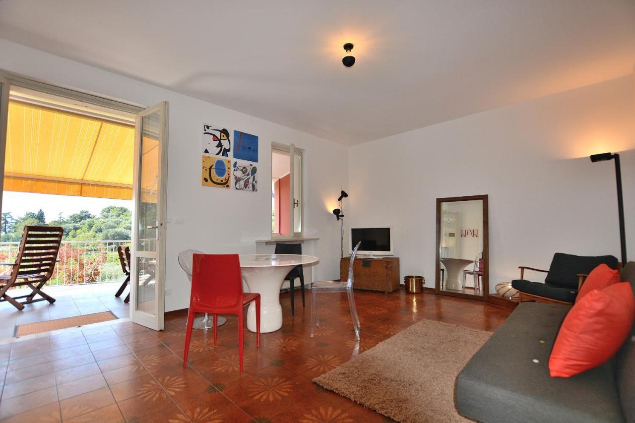 Apartment Joan Mirò with pool Bardolino Esterno foto
