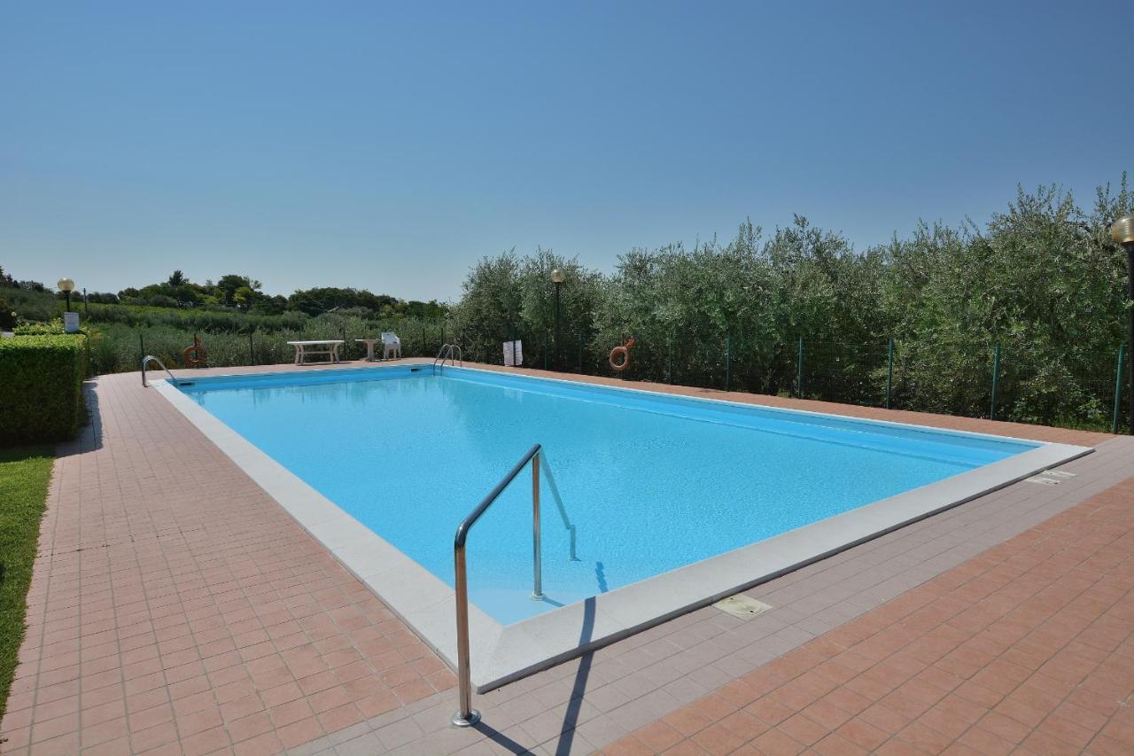 Apartment Joan Mirò with pool Bardolino Esterno foto