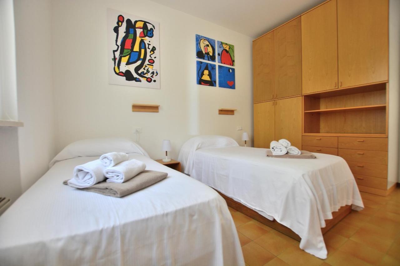 Apartment Joan Mirò with pool Bardolino Esterno foto